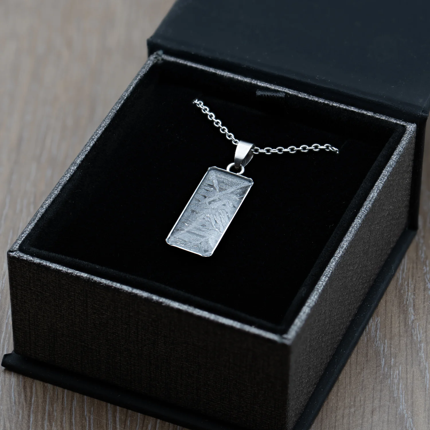 Aletai Meteorite Widmanstätten Pattern Rectangular Pendant - Image 4